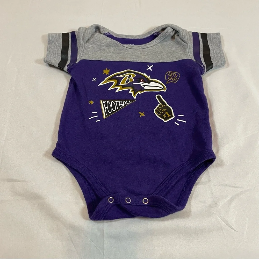 NFL Baltimore Ravens Baby‎ Bodysuit Purple Grey 3/6M Football Onesie